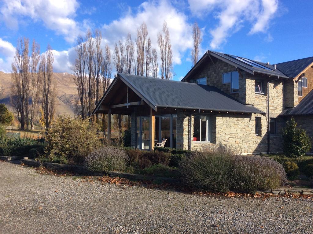 Golfcourse Road Chalets And Lodge Wanaka Exterior photo